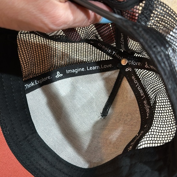 Women’s hat adjustable back - Picture 4 of 4